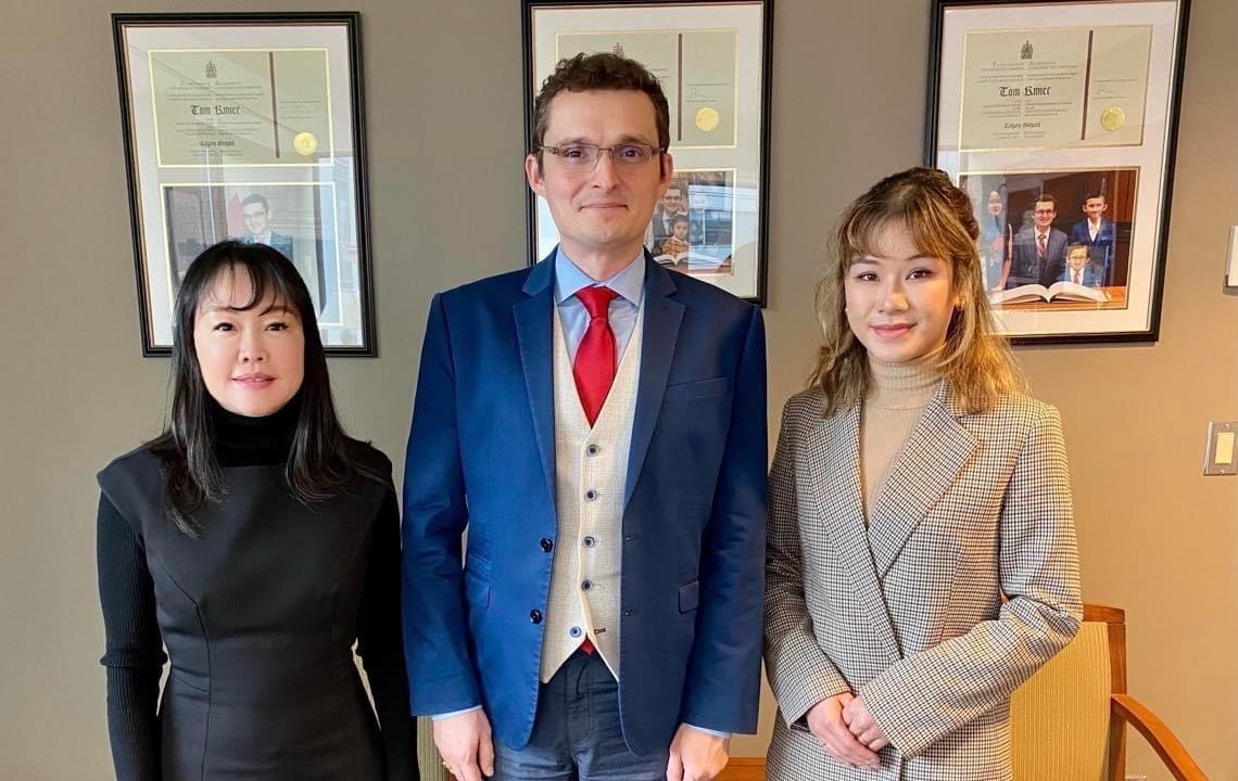 Hong Kong Watch co-founder and trustee Aileen Calverlery (L) and policy adviser Katherine Leung (R) visited Ottawa from Oct. 17 to Oct. 20, 2023. they met with members of Shadow Minister of Immigration MP Tom Kmniec (Center). (Courtesy of Aileen Calverley)