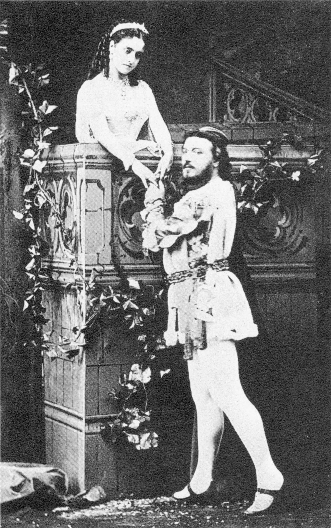 Adelina Patti and Mario in Act 2 of Gounod's "Roméo et Juliette" in the first London production at the Royal Opera House, Covent Garden, on July 11, 1867. (Public Domain)