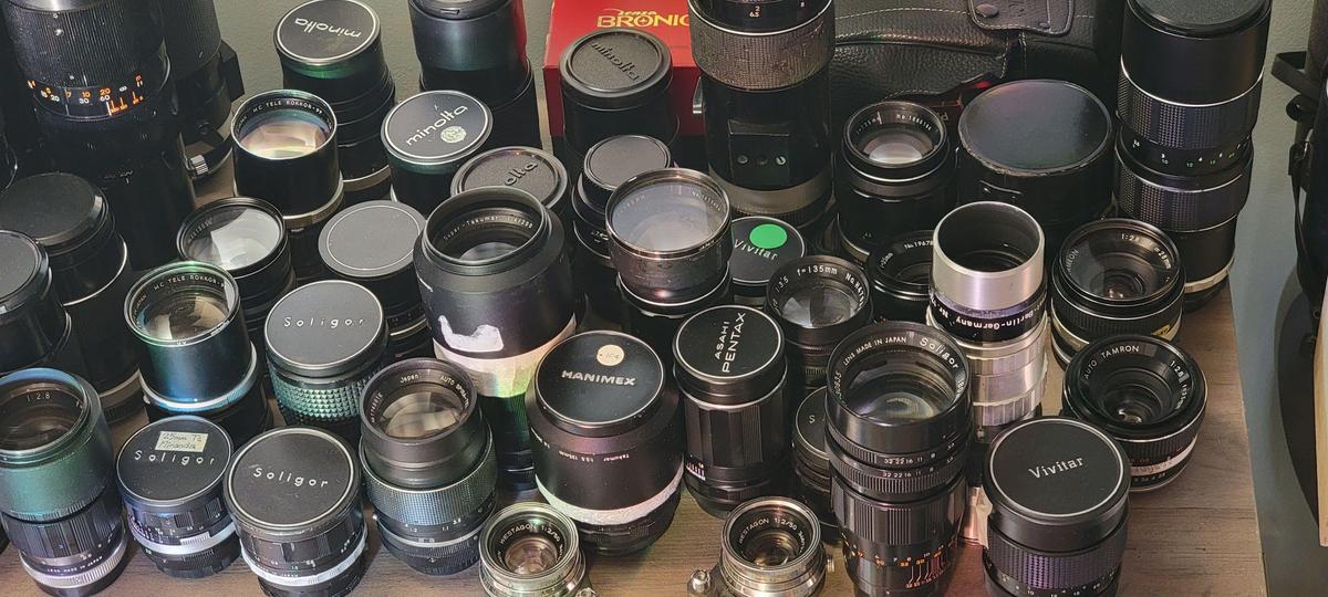 They also found some 700-800 lenses. (Courtesy of Fridrik)