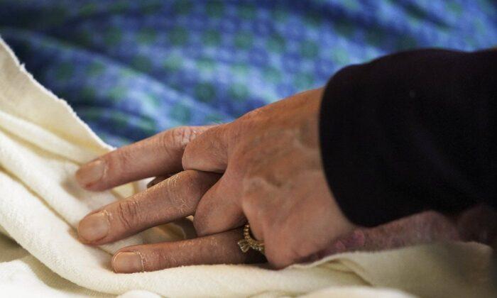 Law Delaying Expansion of Assisted Dying Regime to March 2024 Passes