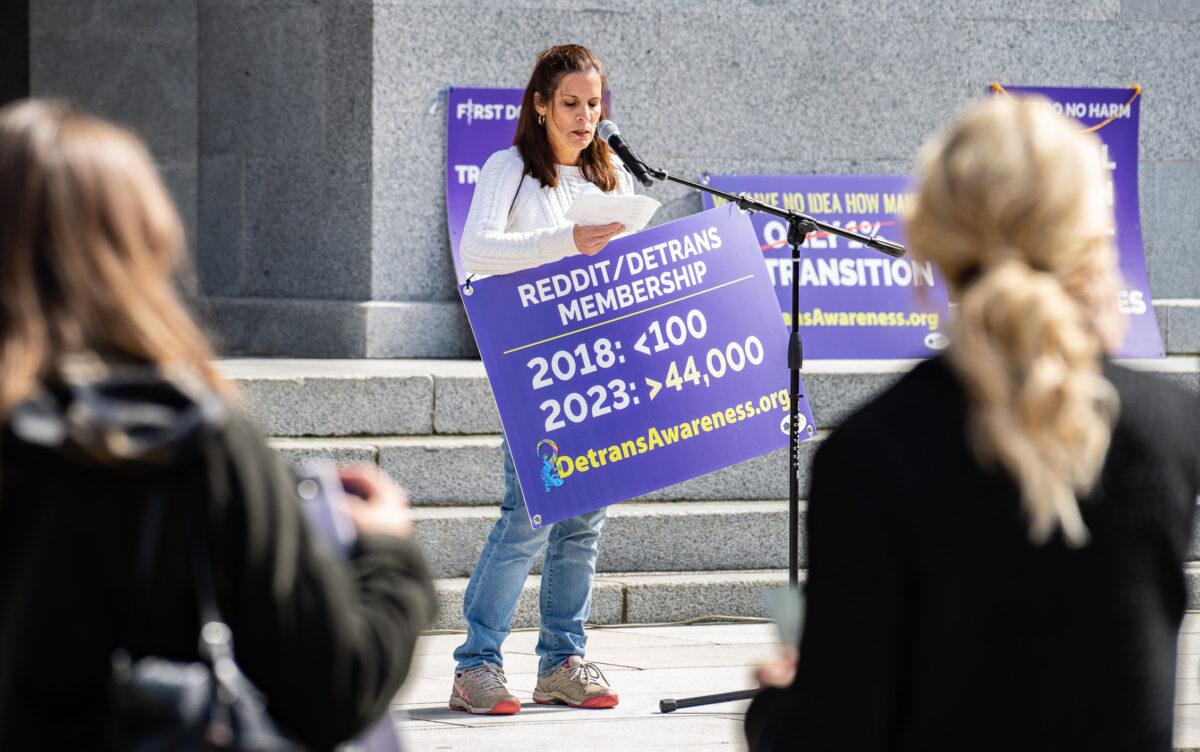 Erin Friday speaks on the steps of the California state Capitol in Sacramento on March 10, 2023. (John Fredricks/The Epoch Times)