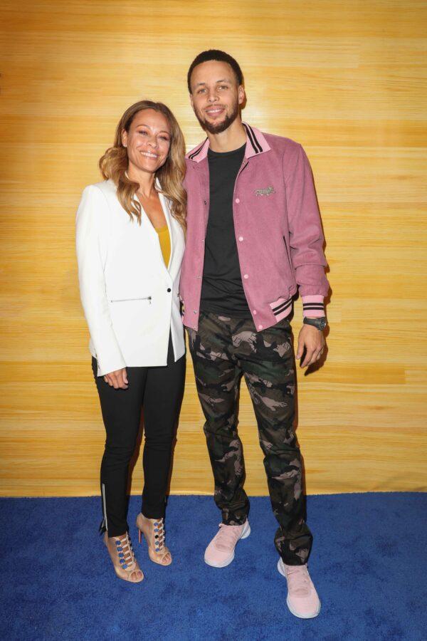 Sonya Curry and her son Steph Curry pose for a photo on the red carpet during a 2019 event in Oakland, Calif. (Kelly Sullivan/Stringer/Getty Images Entertainment)