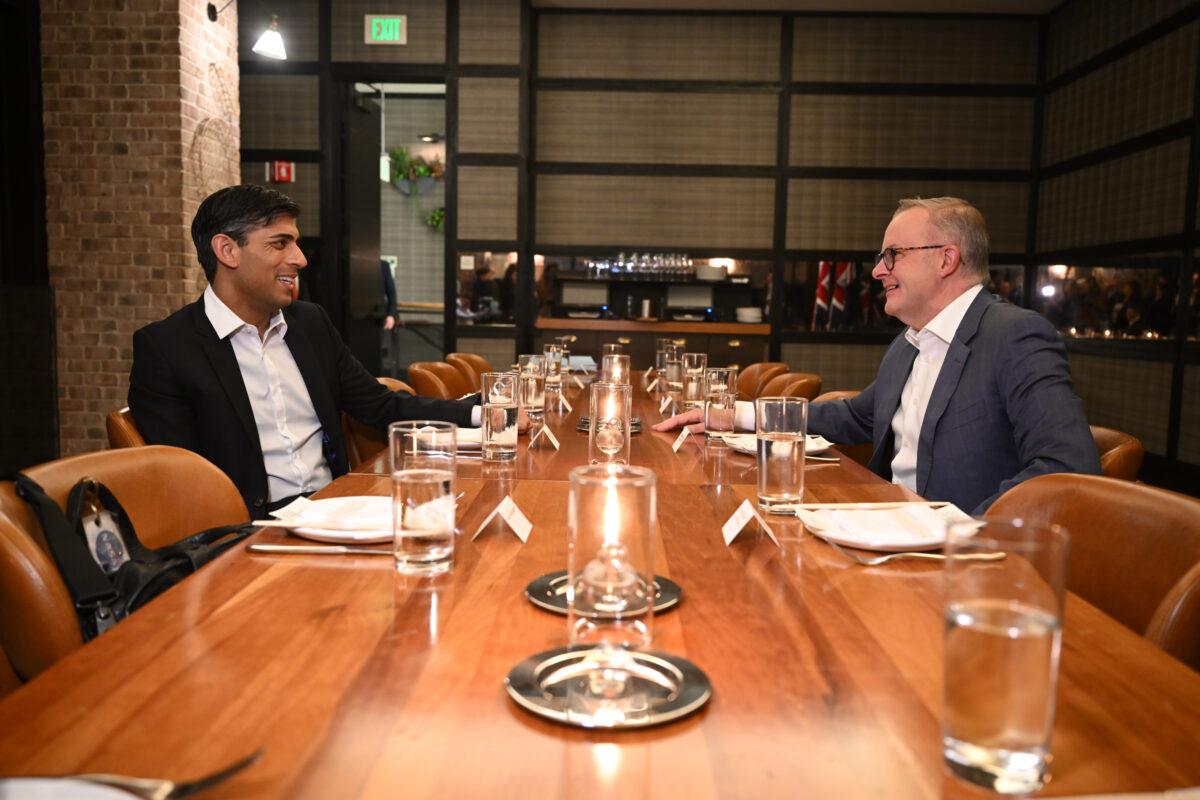 UK Prime Minister Rishi Sunak (left) speaking to the Prime Minister of Australia Anthony Albanese in the Lionfish seafood restaurant in San Diego on March 12, 2023. (PA)