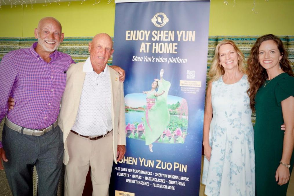 Shen Yun Paints a Picture of the Divine: Financial Adviser