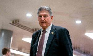 Sen. Manchin Says He'll Decide on Presidential Run by Year’s End