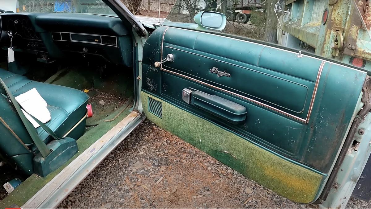 The soiled interior of the 1979 Ranchero GT. (Courtesy of <a href="https://www.youtube.com/@NoNonsenseKnowHow?themeRefresh=1">NoNonsenseKnowHow</a>)