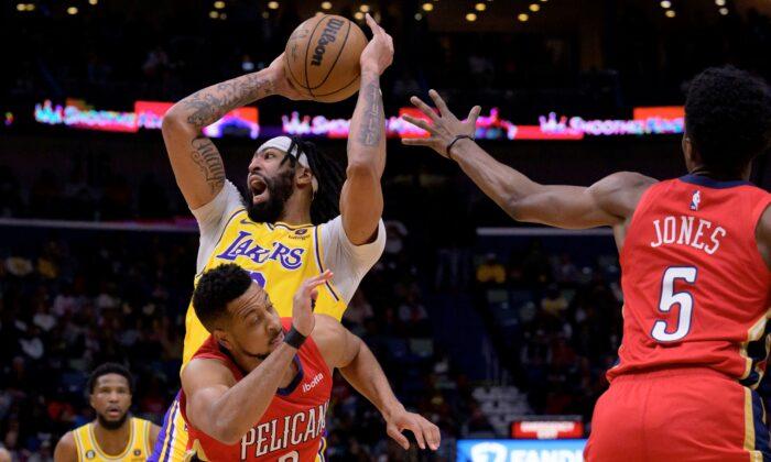 Davis, Lakers Lead by 35 at Half, Beat Pelicans 123–108