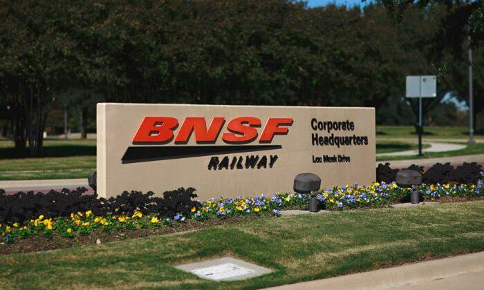 BNSF: Arizona Train Derailment Feared to Involve Hazardous Materials Was Carrying Corn Syrup