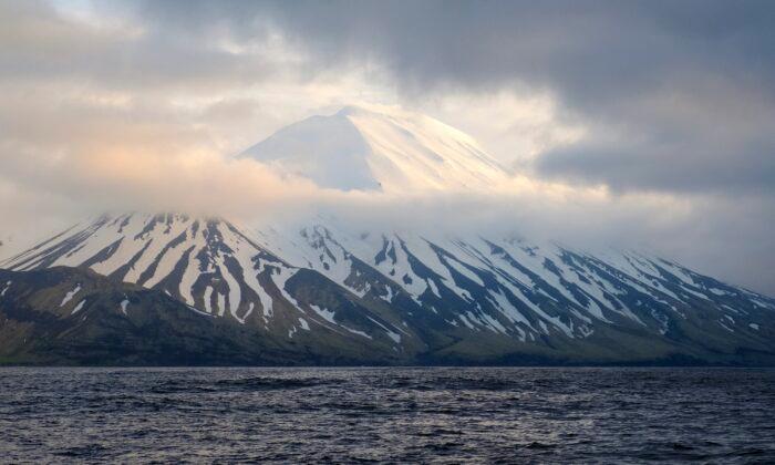 Alaska Volcanoes Now Pose Lower Threat, After Quakes Slow