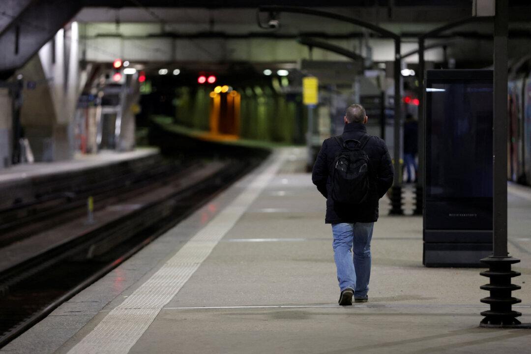 Eurozone Labor Costs Jump 5.7 Percent Year on Year in 4th Quarter