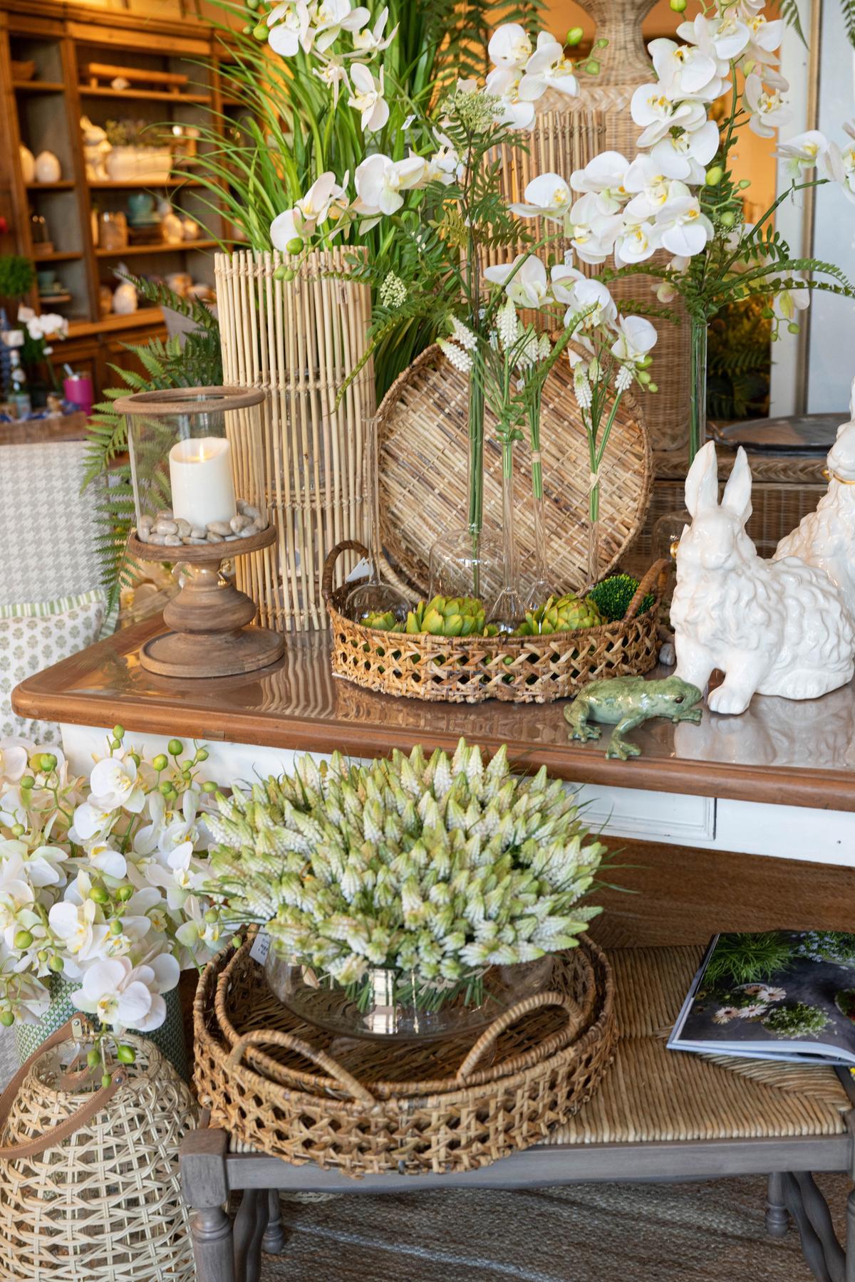 Once you find a bunny (or two) you love, itâ€™s time to display it! If you are looking to create a sweet Easter or spring vignette with your bunny as the shining star, start by placing a large bunny in the center and add smaller items around it, such as candles, vases of flowers or even decorative eggs. (Handout/TNS)