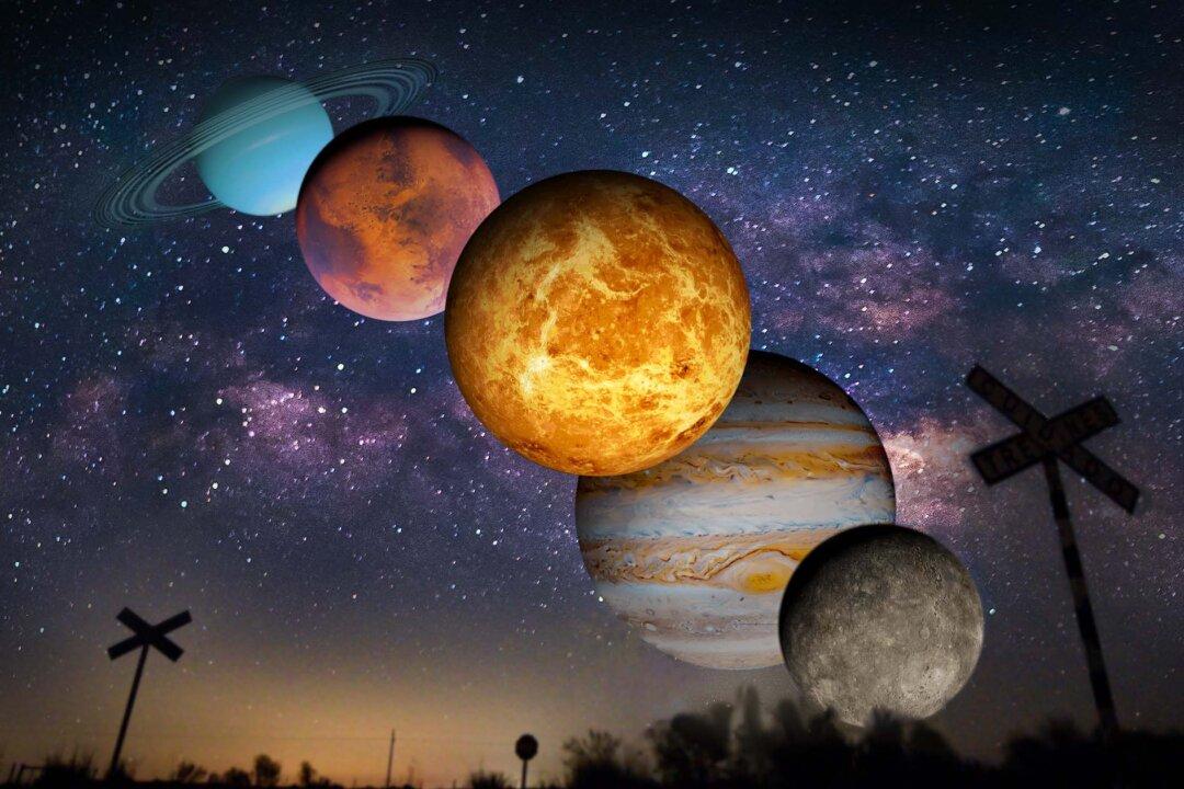 5 Planets and Moon Set to Align to Form ‘Planet Parade’ Late March—Here’s What You Need to Know