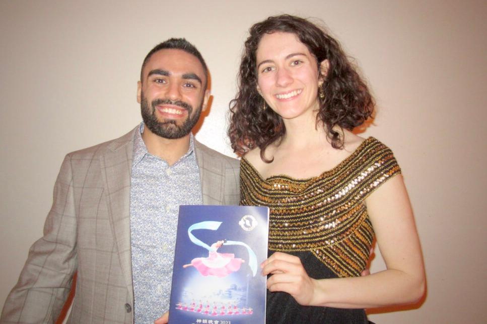 Shen Yun ‘Like Entering a Dream,’ Says Music Teacher, Stage Director