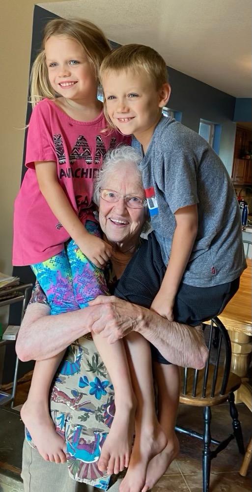 Shirley loves spending time with her greatgrandchildren. (Courtesy of Judy Walters)