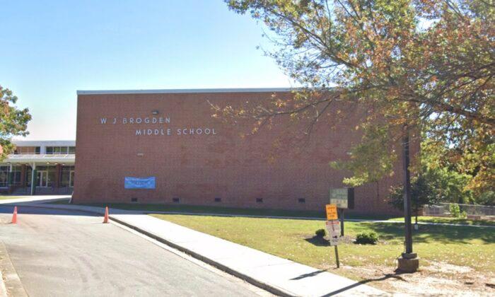 2 Teens Killed, 1 Wounded in Shooting Near North Carolina Middle School