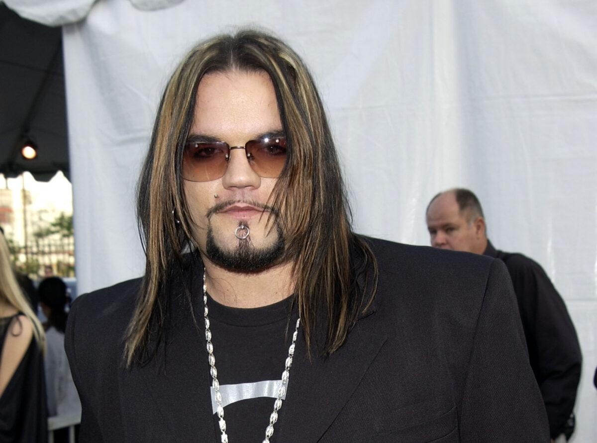 Josey Scott, former lead singer of the band "Saliva," attends the 30th Annual American Music Awards (AMA) at the Shrine Auditorium in Los Angeles, Calif., on Jan. 13, 2003. (Robert Mora/Getty Images)