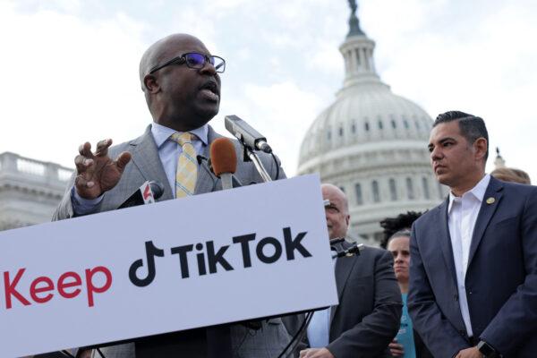 U.S. Rep. Jamaal Bowman (D-N.Y.) speaks as Rep. Robert Garcia (D-Calif.) and supporters of TikTok listen during a news conference in front of the U.S. Capitol on March 22, 2023. (Alex Wong/Getty Images)