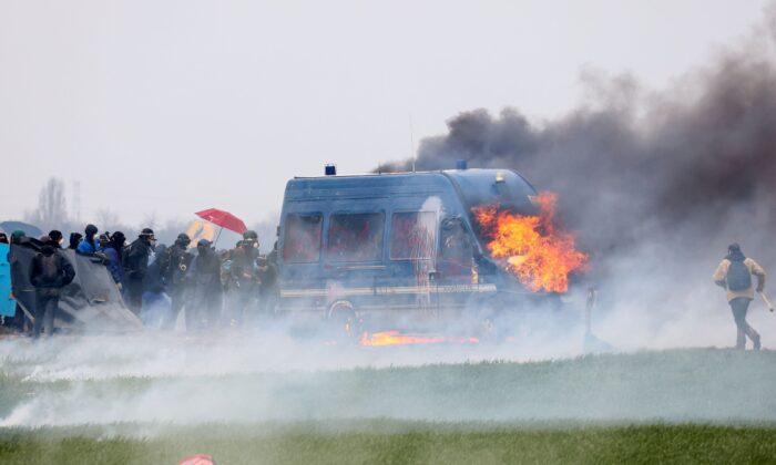 French Police Clash With Protesters Opposed to Farm Reservoir