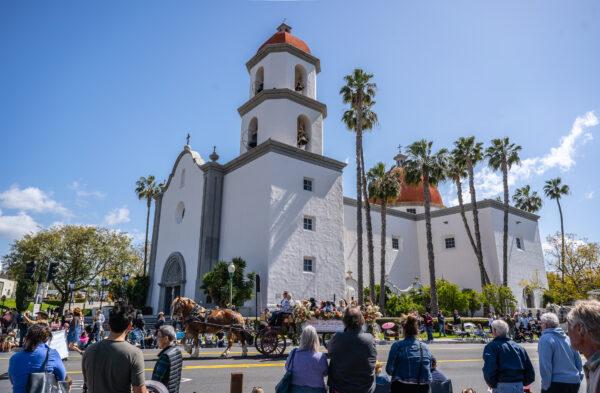 People enjoy the Swallows Day Parade in San Juan Capistrano on March 25, 2023. (John Fredricks/The Epoch Times)