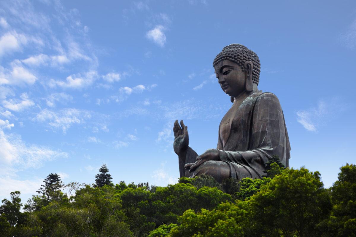 Tian Tan Buddha, the world’s tallest outdoor seated bronze Buddha, is in Hong Kong Colin Monastery. (Shutterstock)