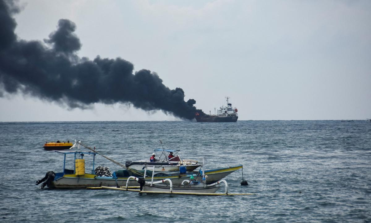 Indonesia’s Pertamina Says 2 Crew Killed After Fire on Tanker