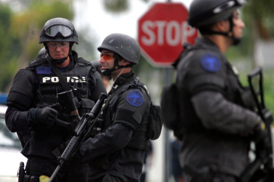 Hermosa Beach Barricade Ends With Discovery of Deceased Person in Garage