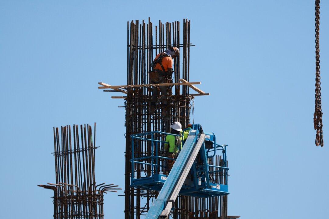Diverse Coalition of Groups Backs Infrastructure Permitting Reforms