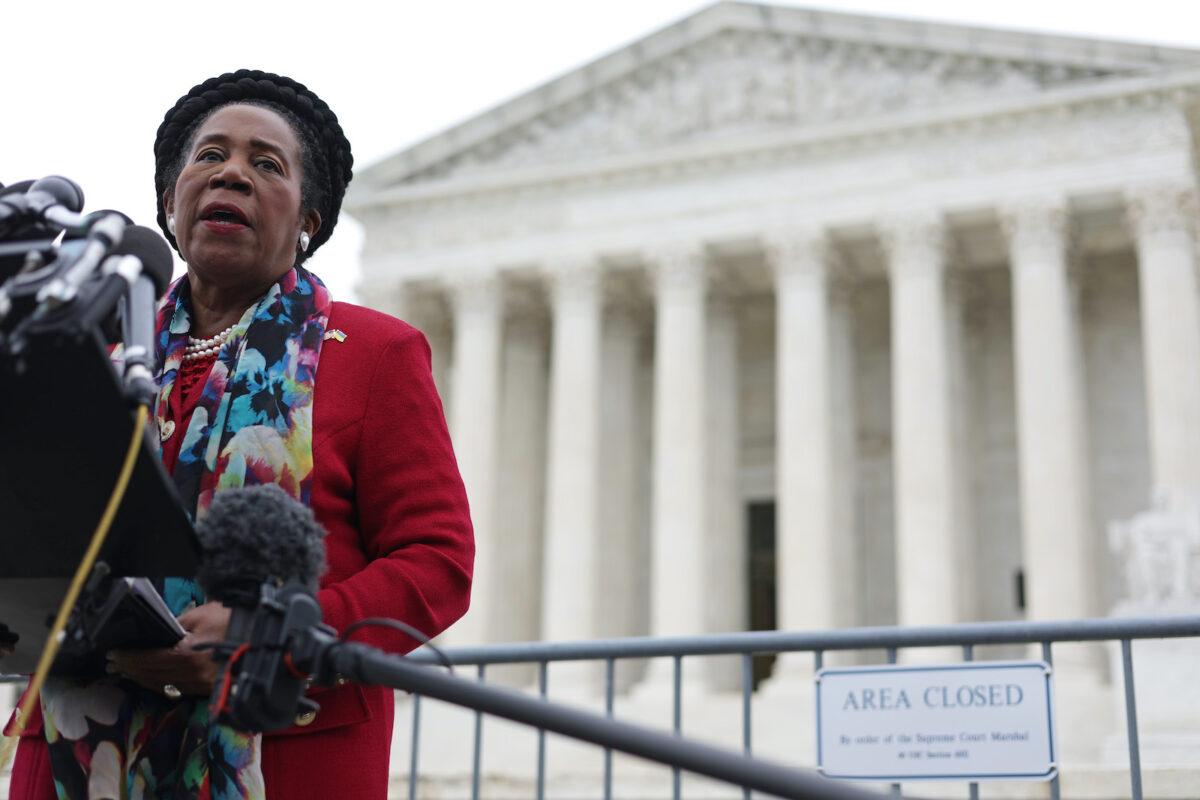 U.S. Rep. Sheila Jackson-Lee (D-Texas) speaks to members of the press after the oral argument of the Allen v. Milligan case at the U.S. Supreme Court in Washington on Oct. 4, 2022. (Alex Wong/Getty Images)