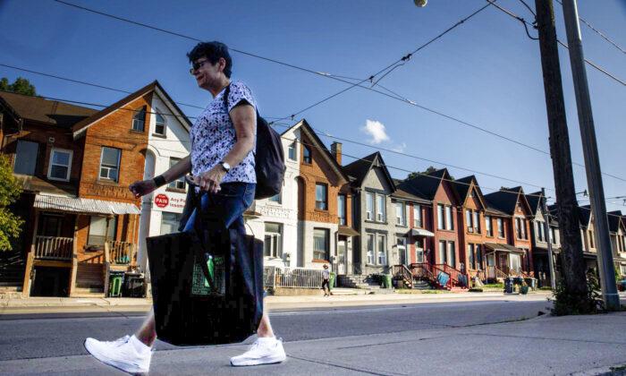 Some Young Canadians Are Downsizing Their Homes to Cut Back on Their Expenses