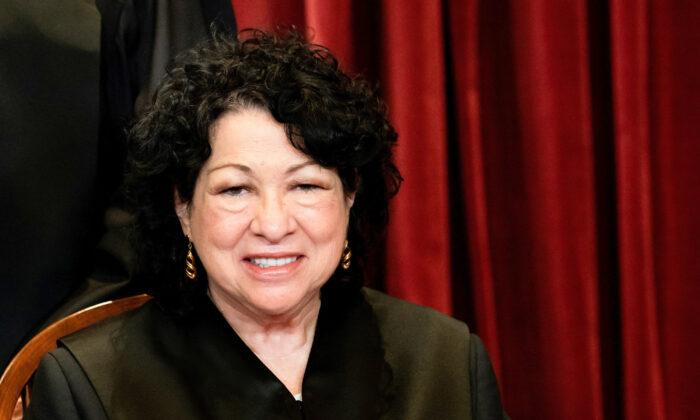 Liberal Supreme Court Justices Worry About Removing Deference to Bureaucrats