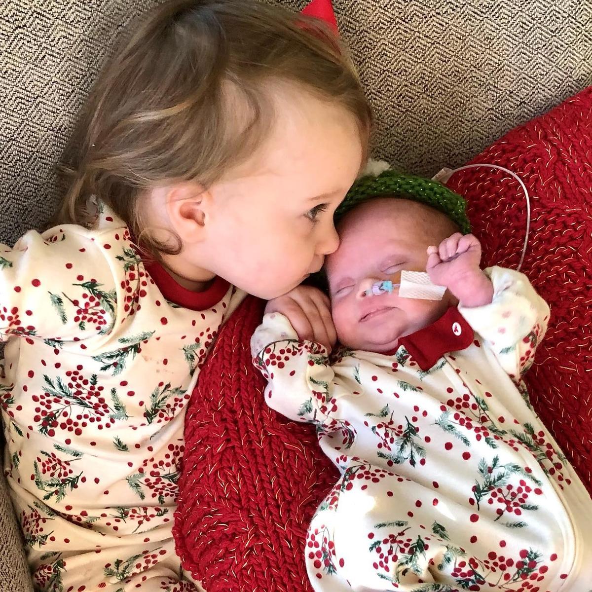Georgi with her baby sister, Millie. (Courtesy of <a href="https://www.instagram.com/makingmilliestones/">Nikki Geib</a>)