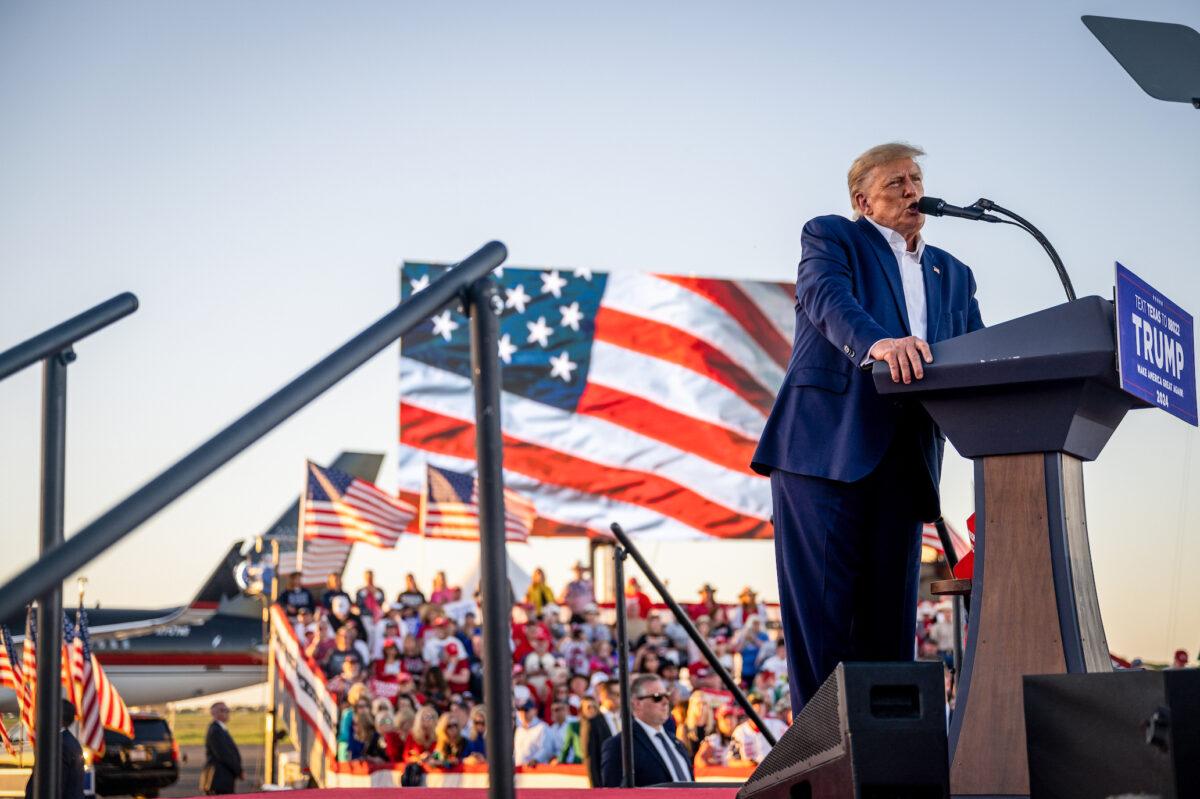 Former President Donald Trump speaks during a rally at the Waco Regional Airport in Texas on March 25, 2023. (Brandon Bell/Getty Images)