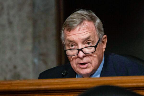 Democrats Blaming Crime Epidemic on 'Law-Abiding Gun Owners' Instead of 'Soft on Crime' Policies | USNN World News Sen. Dick Durbin (D-Ill.) speaks in Washington on Aug. 5, 2020. (Carolyn Kaster/Pool/Getty Images