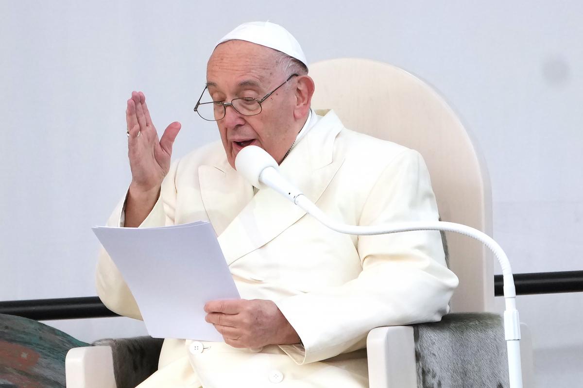 Pope Says Catholic Priests Can Bless Same-Sex Couples, but Not Their Union