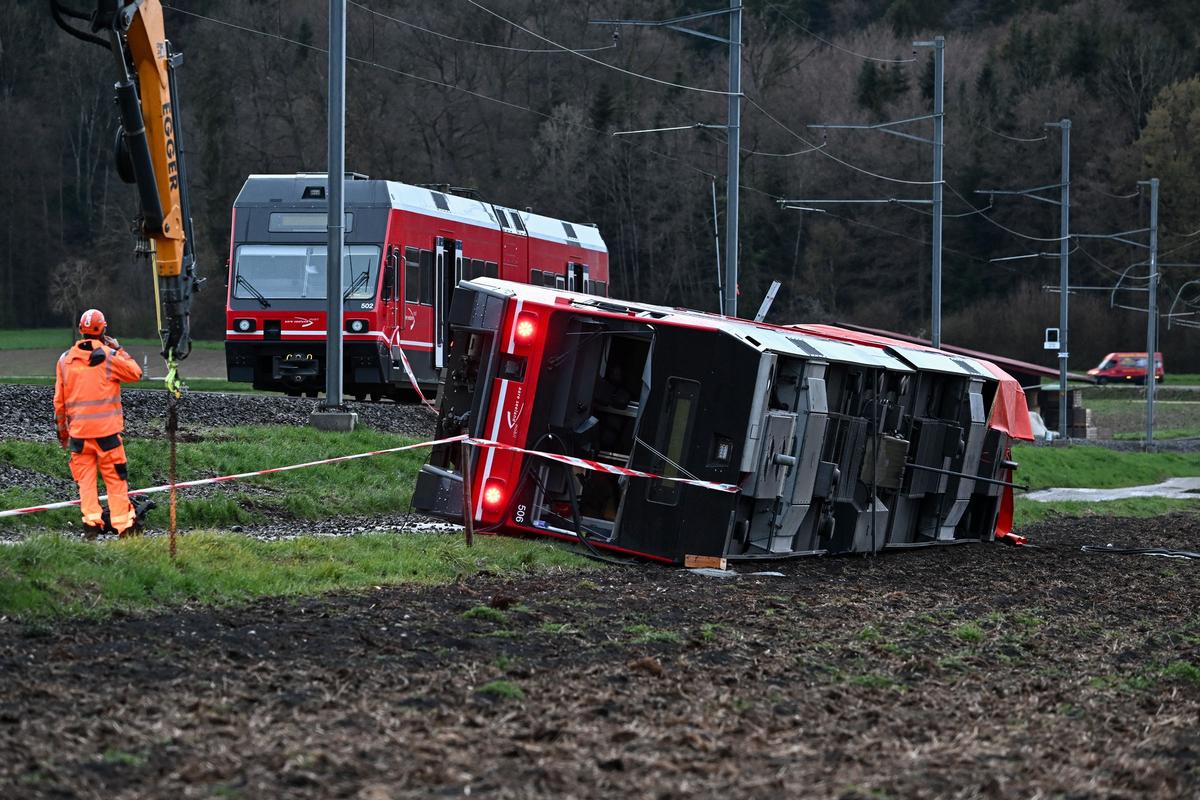 Several Injured as 2 Swiss Regional Trains Derail in Storm
