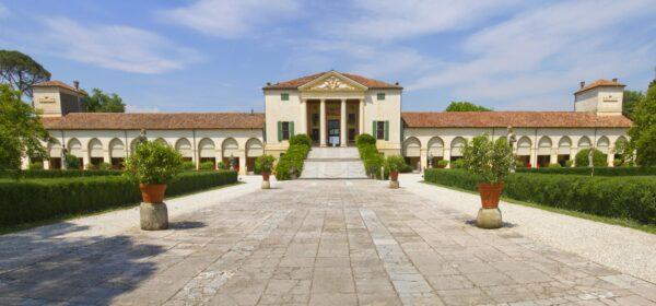 Experts agree that the best example of Andrea Palladio’s villa designs, with its raised portico and arcades, is Villa Emo in Vedelago, northeast Italy. (Giovanni Del Curto/<a href="https://www.shutterstock.com/image-photo/building-called-villa-emo-placed-vedelago-1731908053">Shutterstock</a>)
