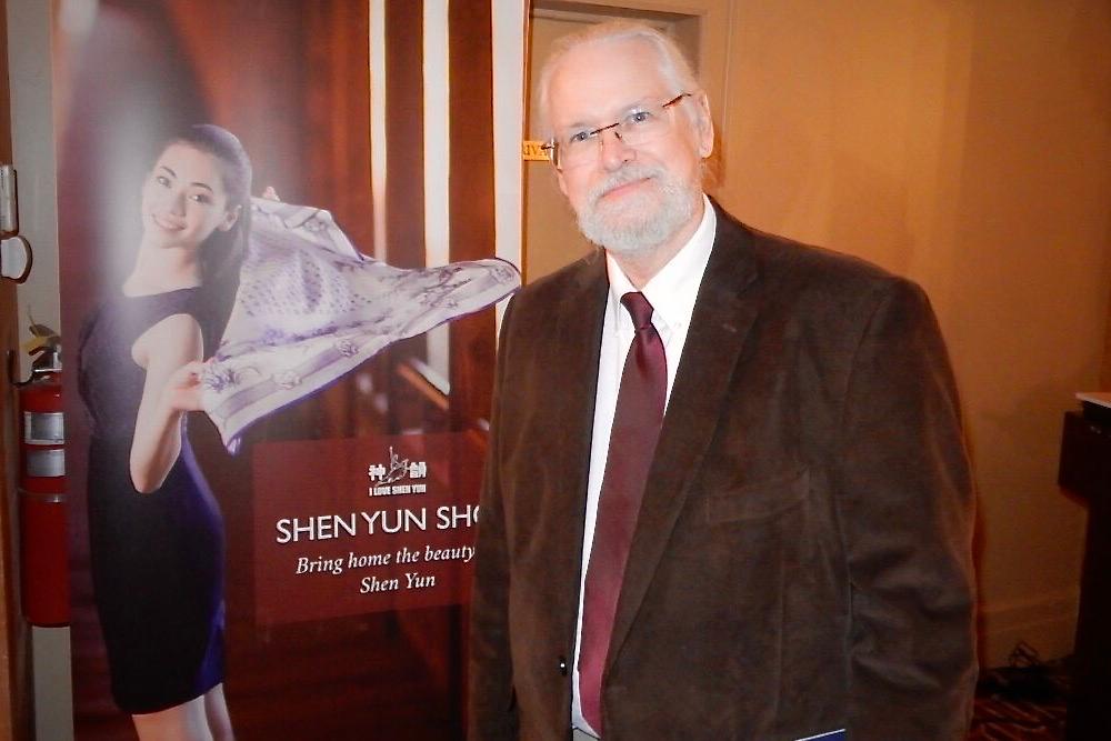 Shen Yun a Wonderful New Experience for Retired Movie Producer