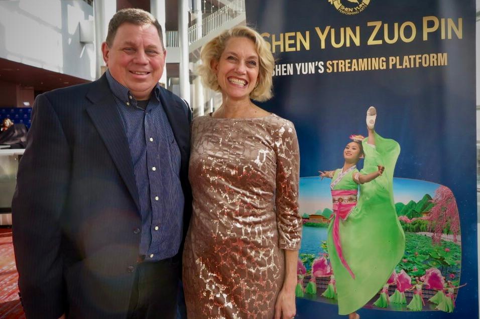 Dance Studio Owners Applaud the Hours of Work by Shen Yun Performers