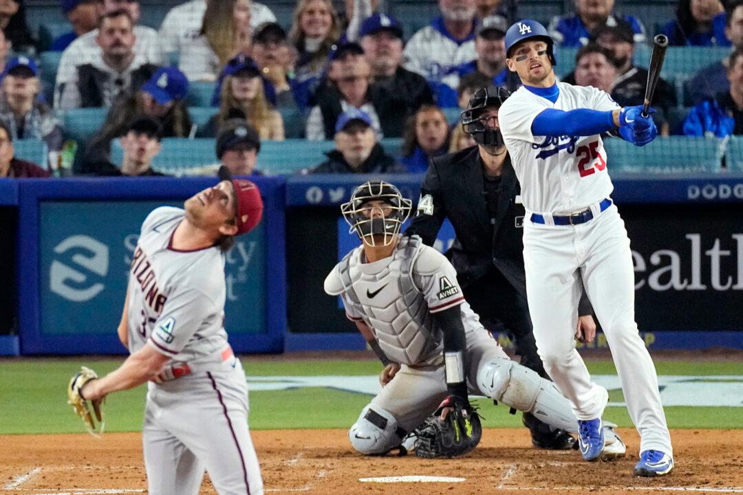 Thompson, Kershaw Spark Dodgers to 10–1 Win Over D-backs