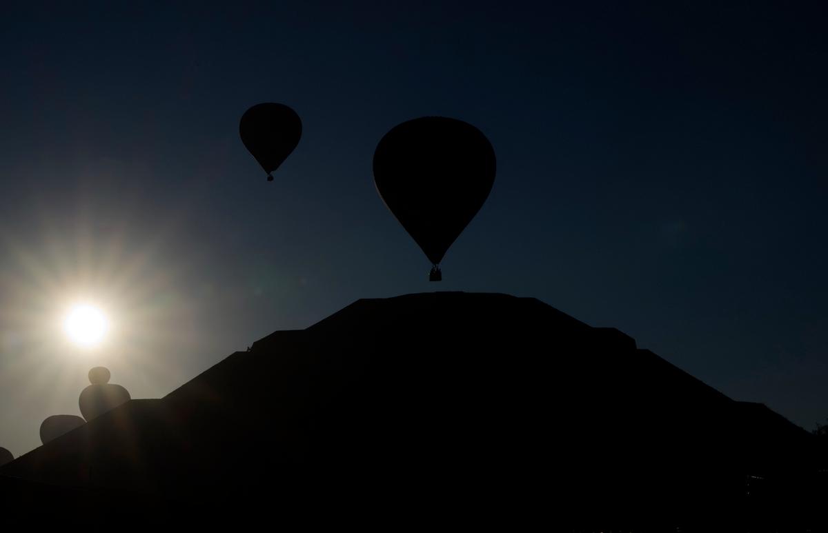 2 Dead in Hot Air Balloon Accident Outside of Mexico City
