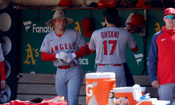 O'Hoppe Hits First HR, Trout, Ohtani Connect in Angels Win