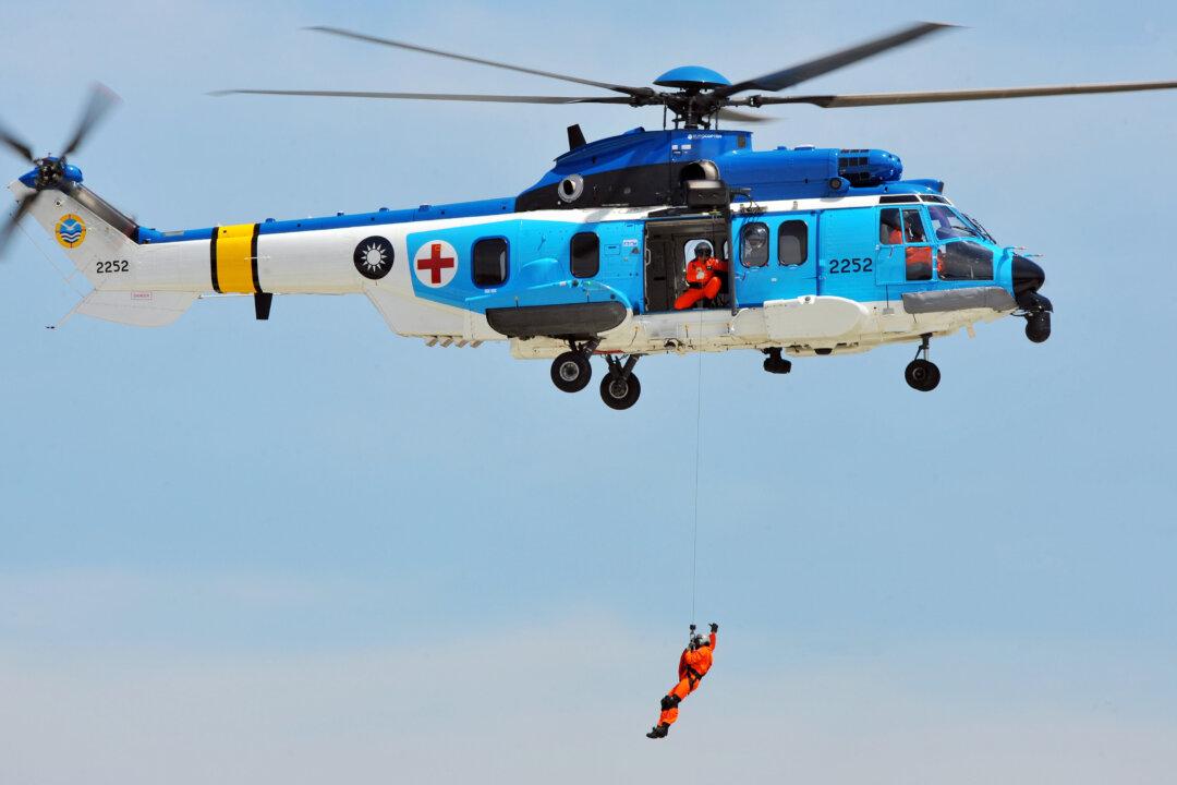 2 Dead, 1 Hurt in Medical Copter Crash in Alabama: Report