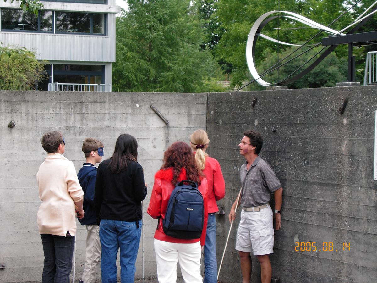 Daniel Kish teaches his students about echolocation in Switzerland in 2005. (Courtesy of <a href="https://visioneers.org/">Visioneers.org</a>)