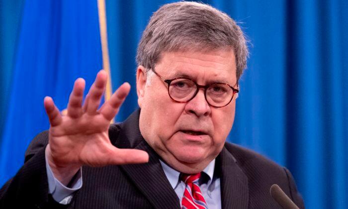 Former AG William Barr Says Trump's First Amendment Defense in Jan. 6 Case Is 'Not Valid'