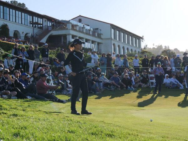 Danielle Kang of the United States prepares for her par-putt on the 18th green at the DIO Implant LA Open, at Palos Verdes Golf Club in Palos Verdes Estates, Calif., on April 2, 2023. (Nhat Hoang/The Epoch Times)