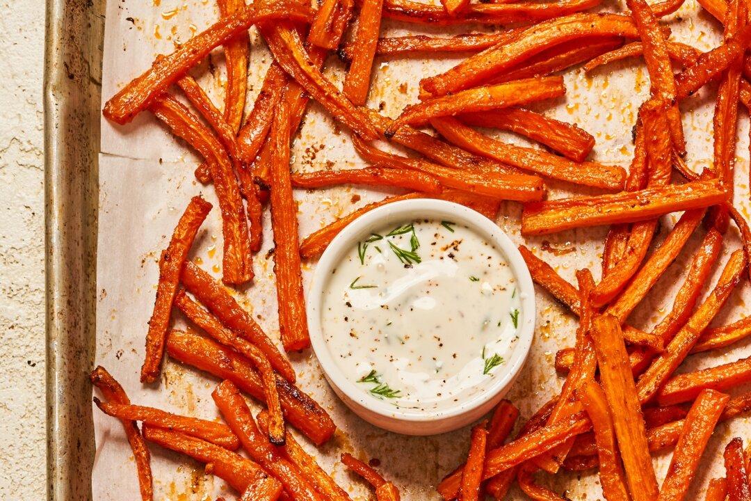 These Extra-Crispy Carrot Fries Are an Easy Way to Eat More Vegetables