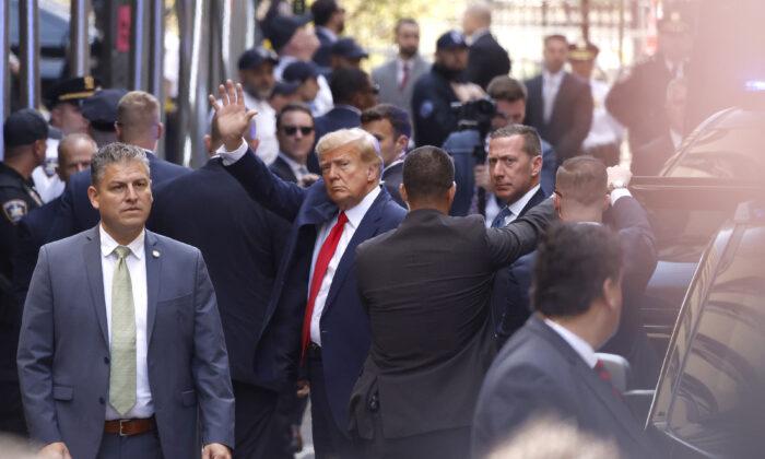 Trump Arrives at Manhattan Courthouse Ahead of Arraignment