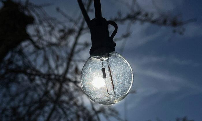 Biden Admin Moving Ahead With Ban on Incandescent Lightbulbs