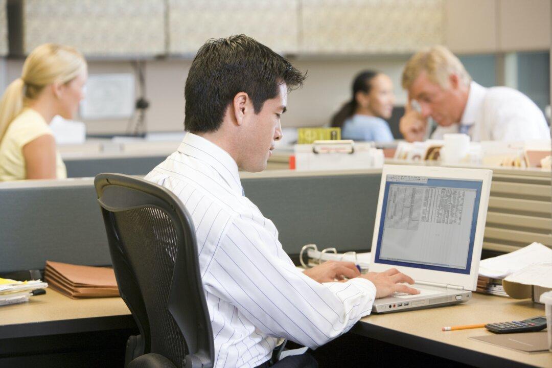 How to Reduce the Risk of Fraudsters Accessing Your Business and Personal Bank Accounts