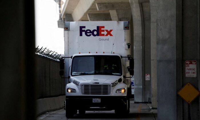FedEx to Combine Delivery Units as Part of $4 Billion Cost-Cut Push